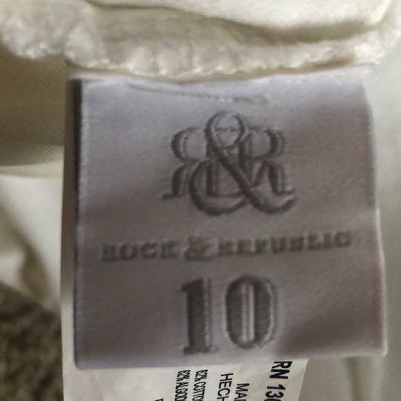 Capris - Picture 4 of 4